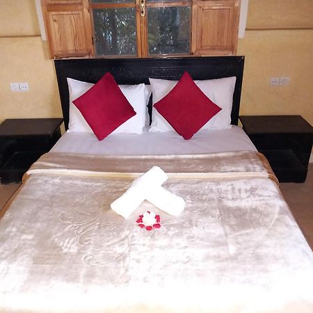 Latifa House Hotel Sbiti Exterior photo