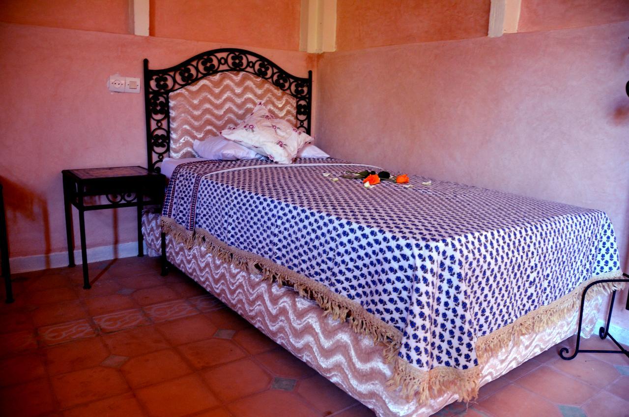 Latifa House Hotel Sbiti Exterior photo