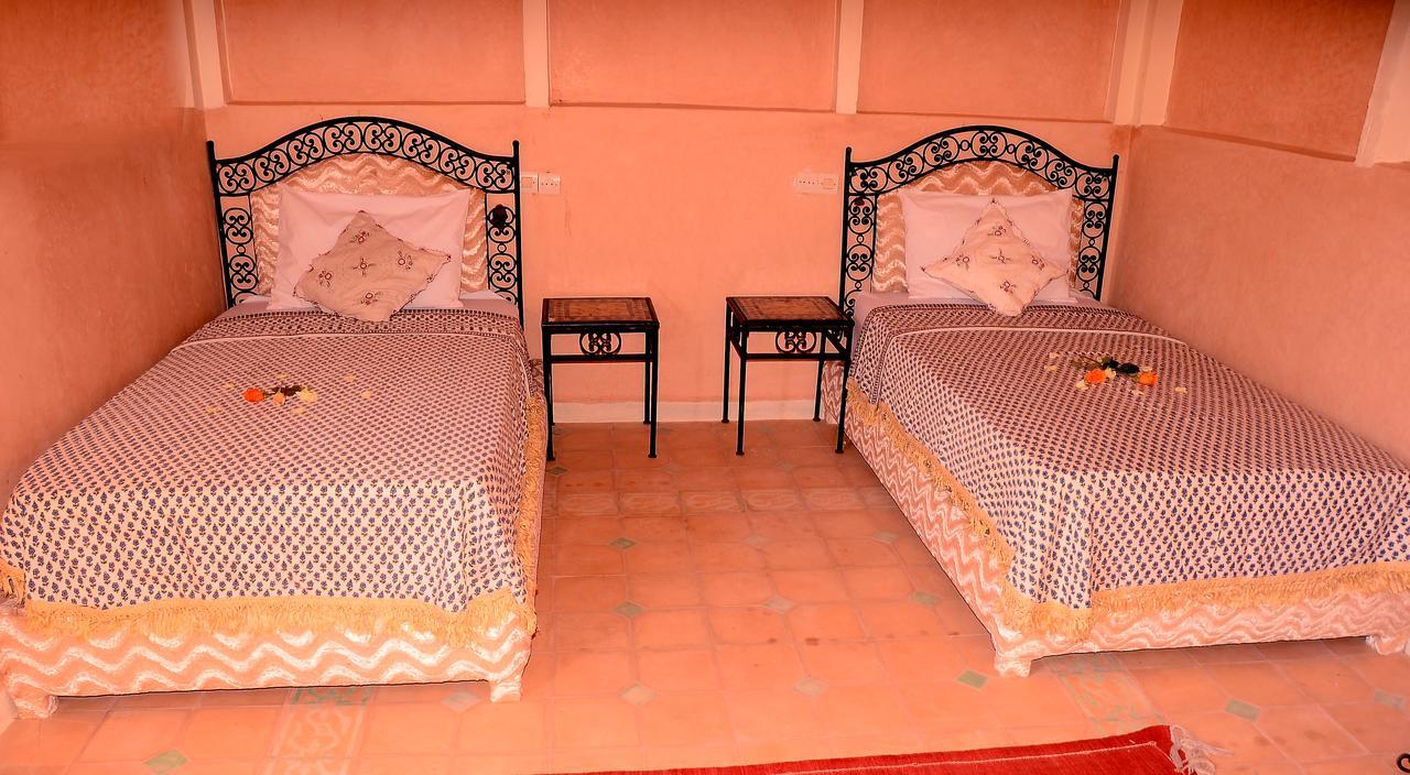 Latifa House Hotel Sbiti Exterior photo