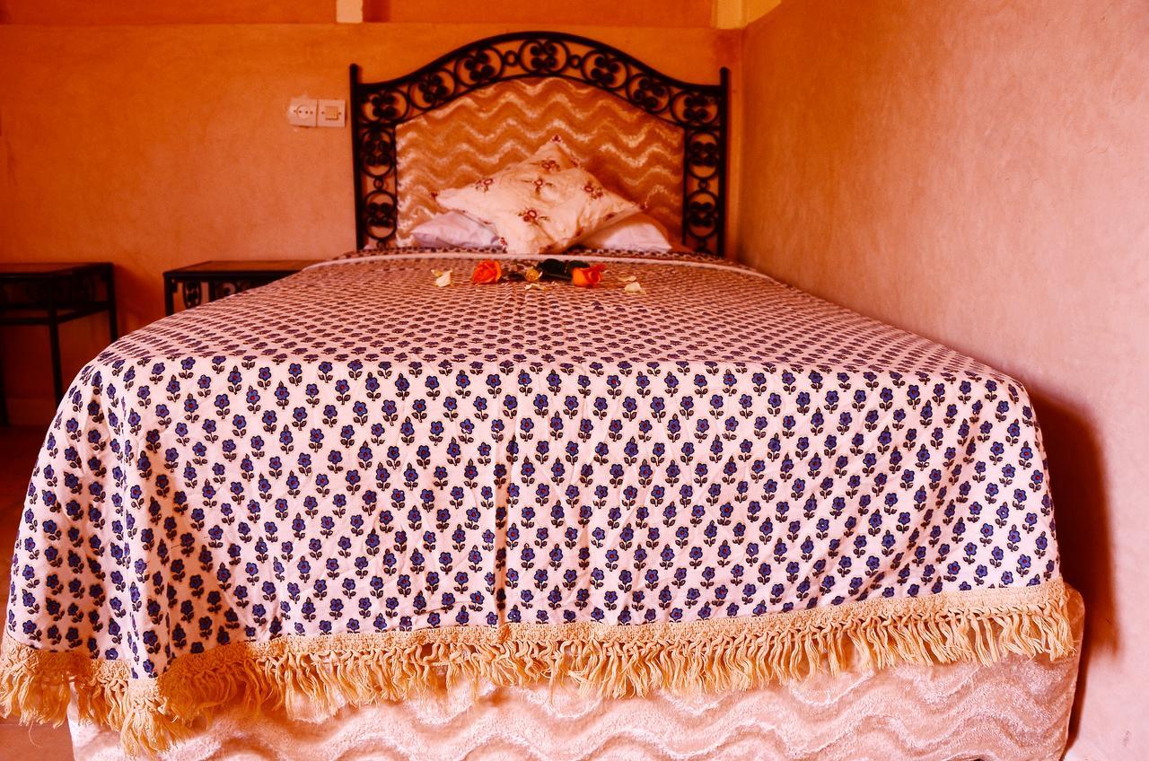 Latifa House Hotel Sbiti Exterior photo