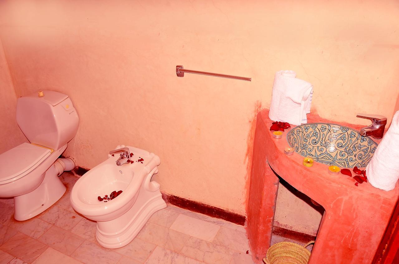 Latifa House Hotel Sbiti Exterior photo