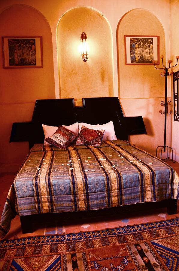 Latifa House Hotel Sbiti Exterior photo