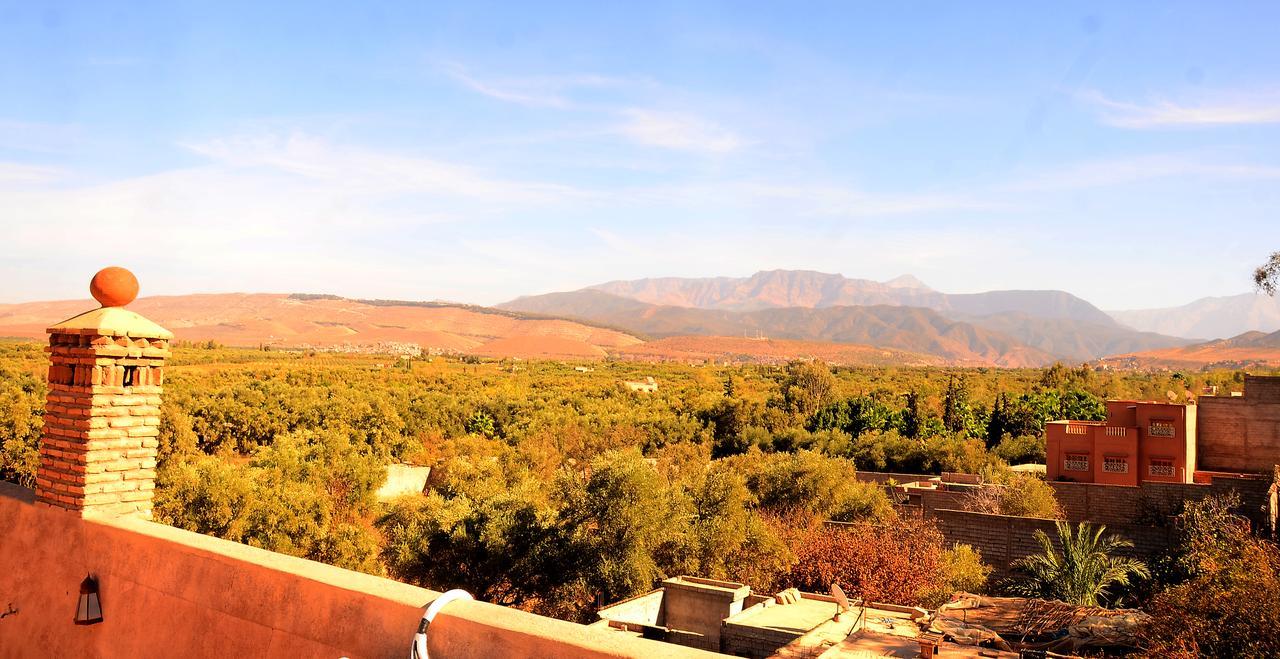 Latifa House Hotel Sbiti Exterior photo
