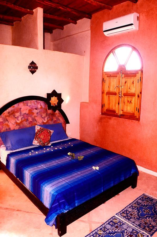 Latifa House Hotel Sbiti Exterior photo
