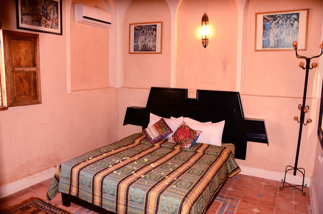 Latifa House Hotel Sbiti Exterior photo