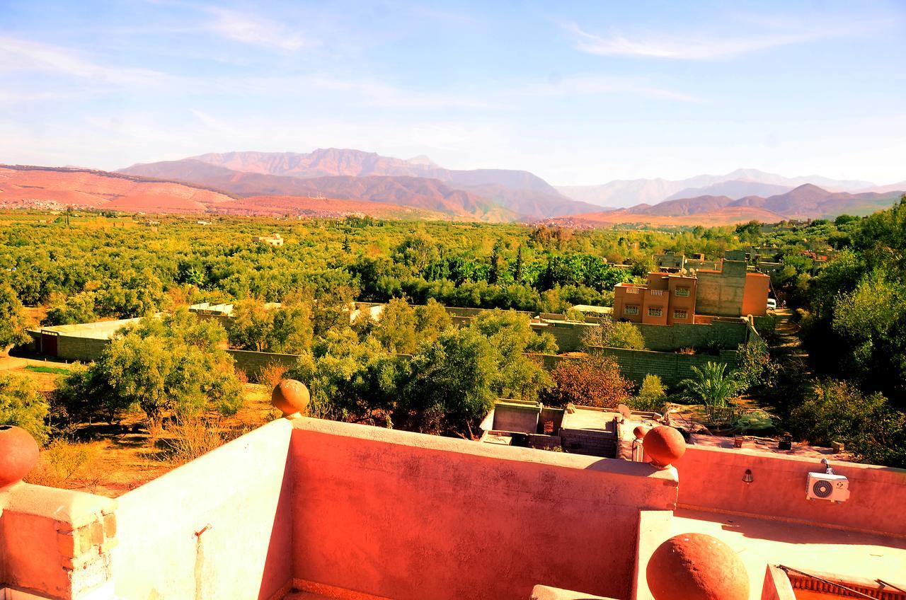 Latifa House Hotel Sbiti Exterior photo