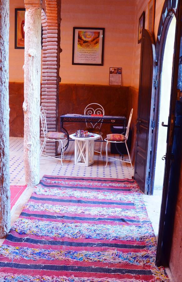 Latifa House Hotel Sbiti Exterior photo