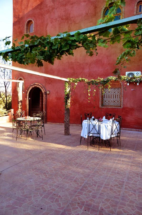 Latifa House Hotel Sbiti Exterior photo
