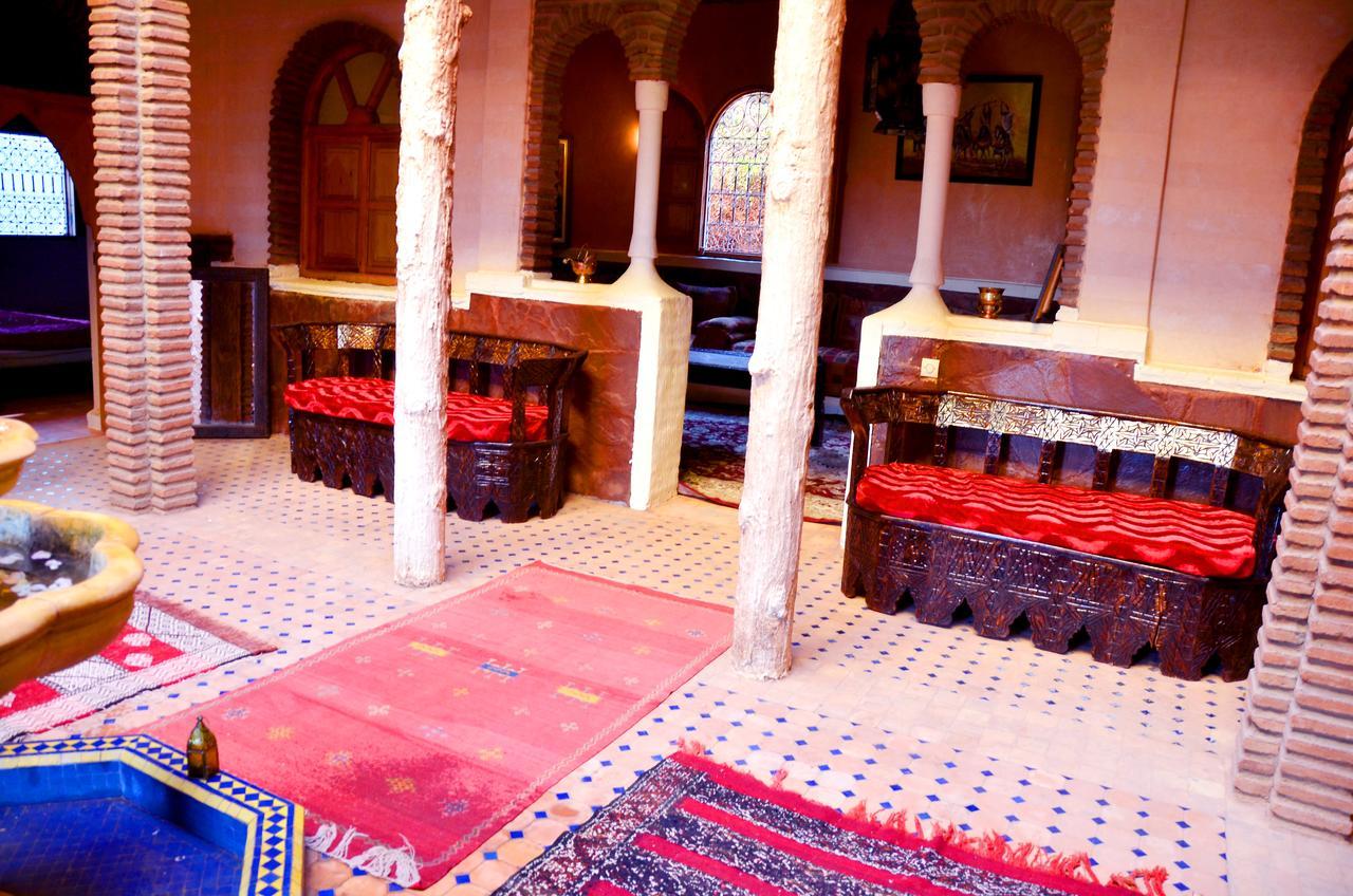 Latifa House Hotel Sbiti Exterior photo