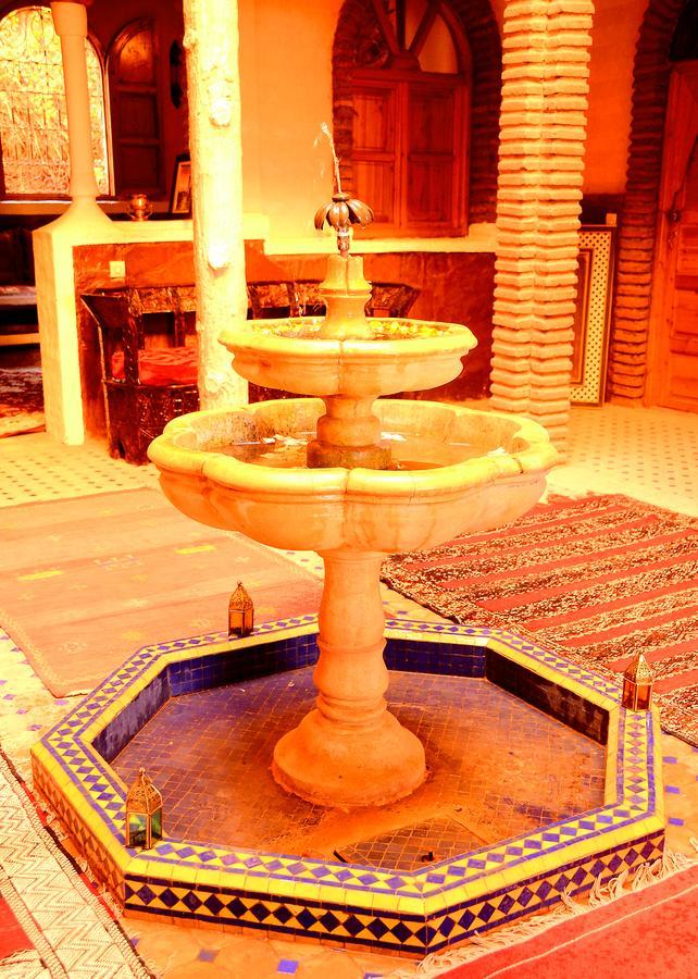 Latifa House Hotel Sbiti Exterior photo