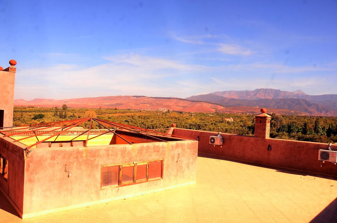 Latifa House Hotel Sbiti Exterior photo